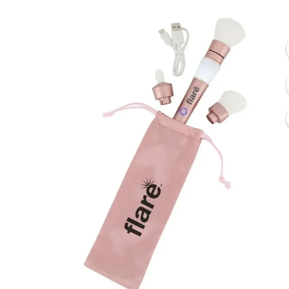 Flare LED Makeup Brush Set in Rose Gold & White
